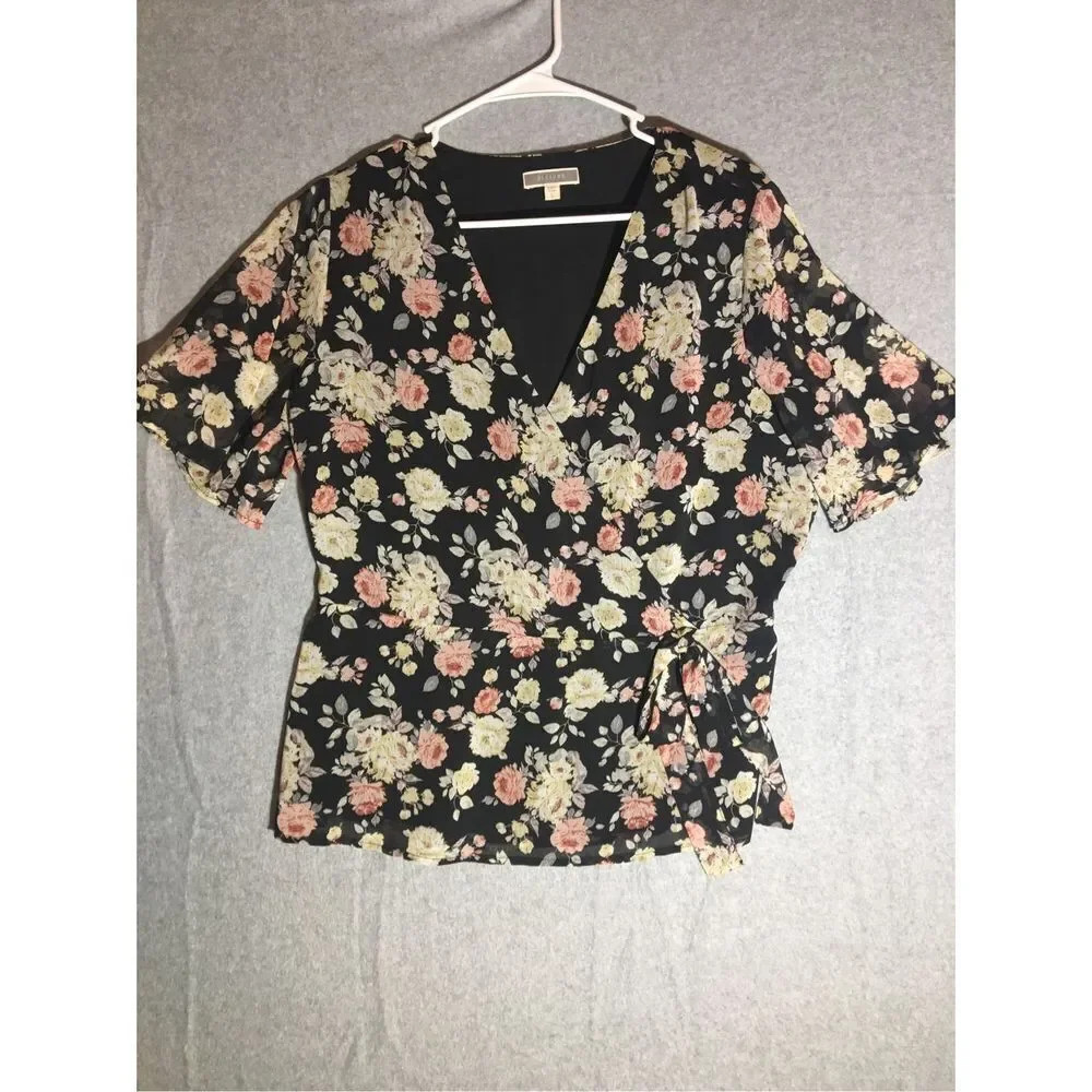 Womens Pleione Blouse Size Large Floral Wrap Style Deep V Neck Casual Feminine